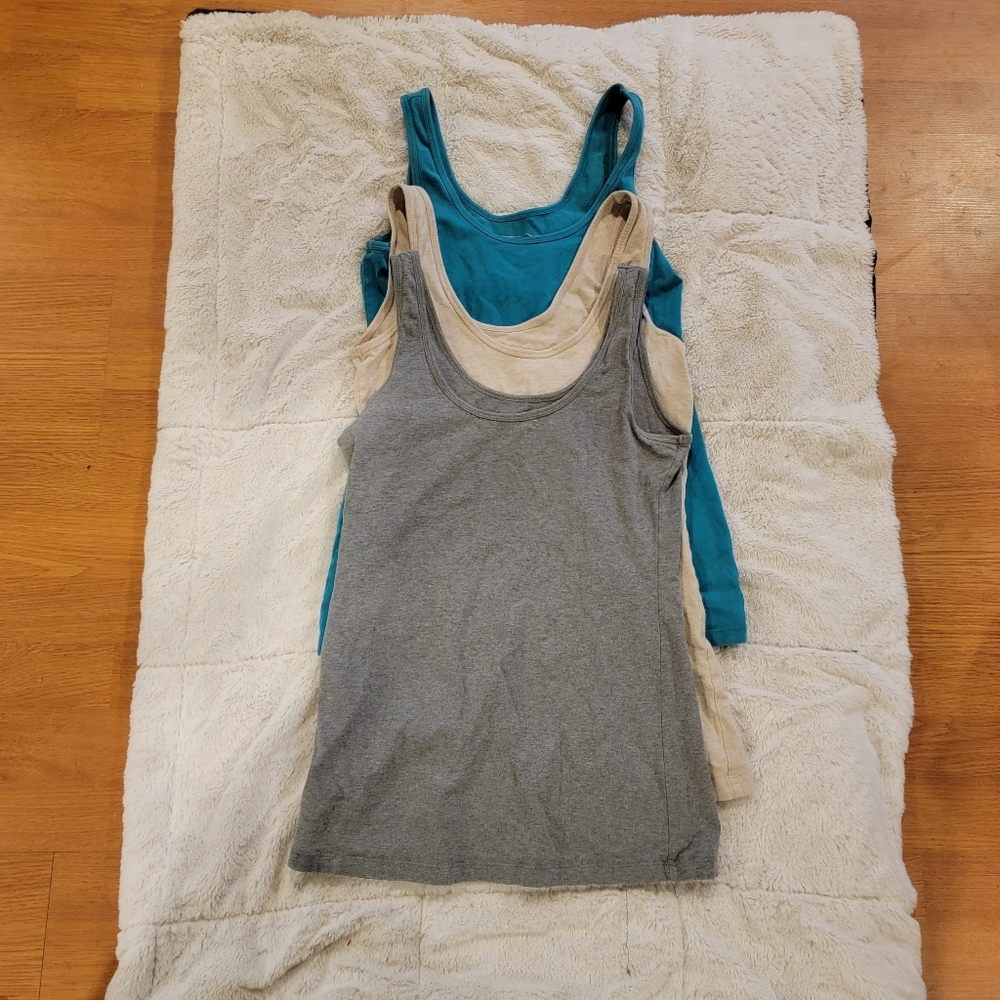 Lot of 3 Maurices Tank Tops